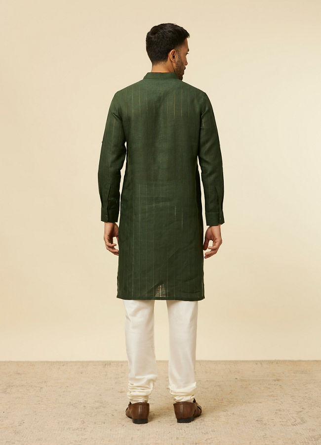 alt message - Manyavar Men Dark Green Self Patterned Kurta image number 4